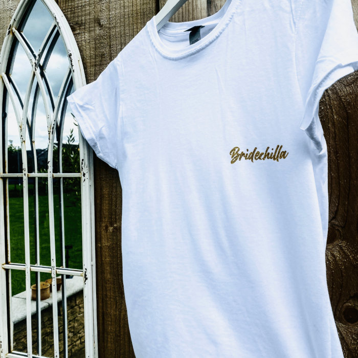 Bridechilla Vibes Only T-Shirt | Funny Bridal Shower Gift | Chill Bride Shirt | Relaxed Bride Tee | Bachelorette Party Wear | The Bridechilla Bride Gift Box | Bride To Be Tshirt | Ring Finger | Witty | Bride Gifts | Bride Present